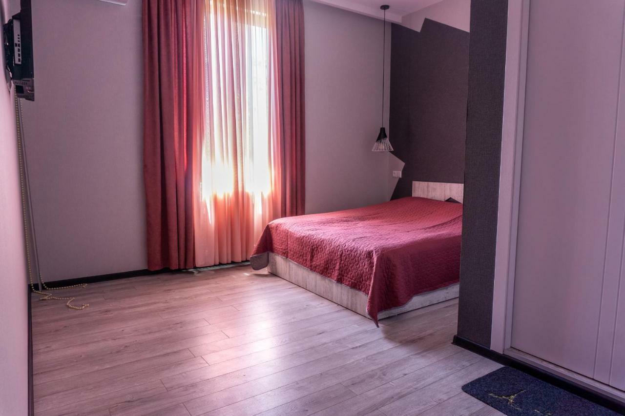 Guesthouse Kado Tbilisi Esterno foto