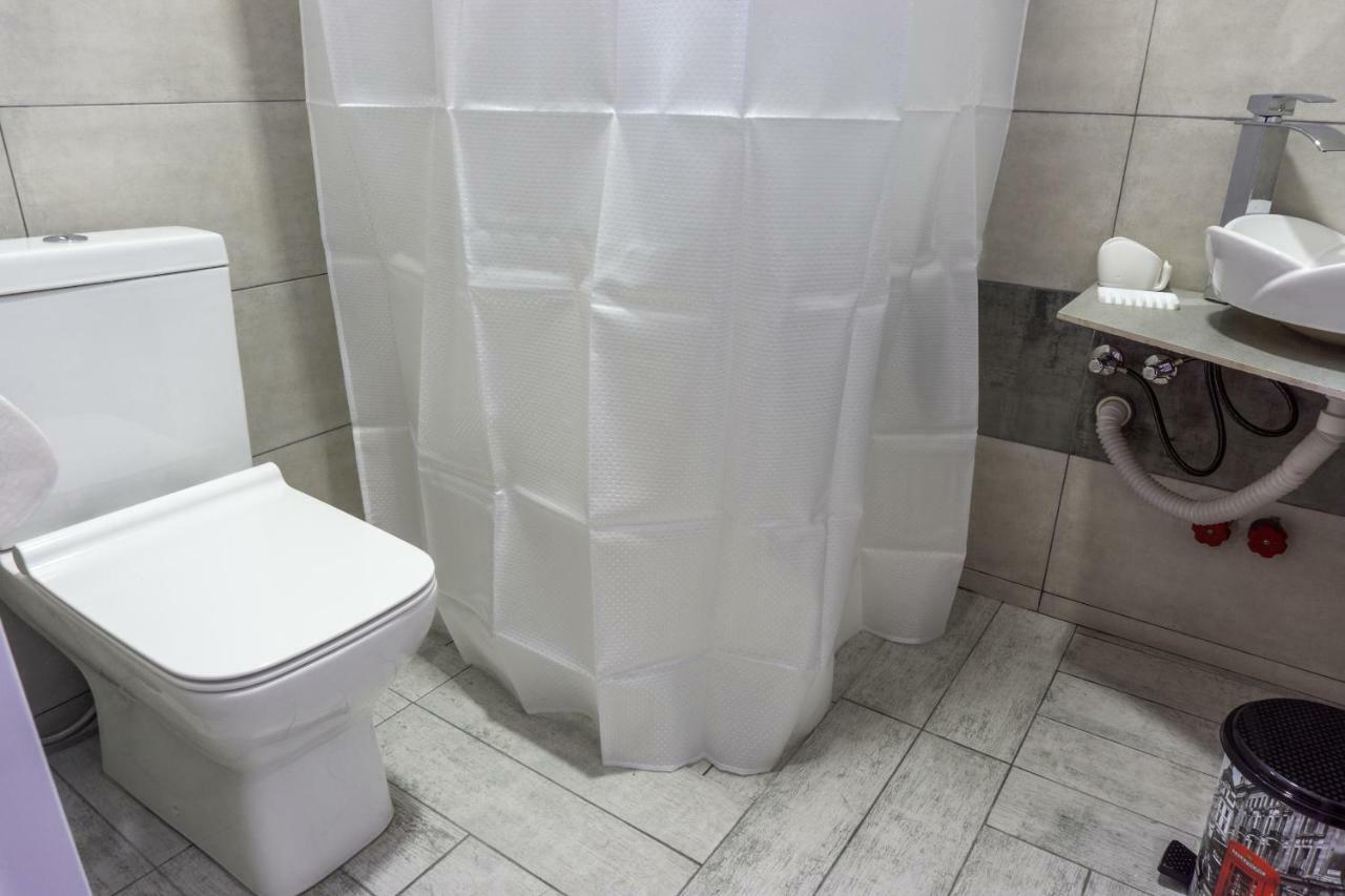 Guesthouse Kado Tbilisi Esterno foto