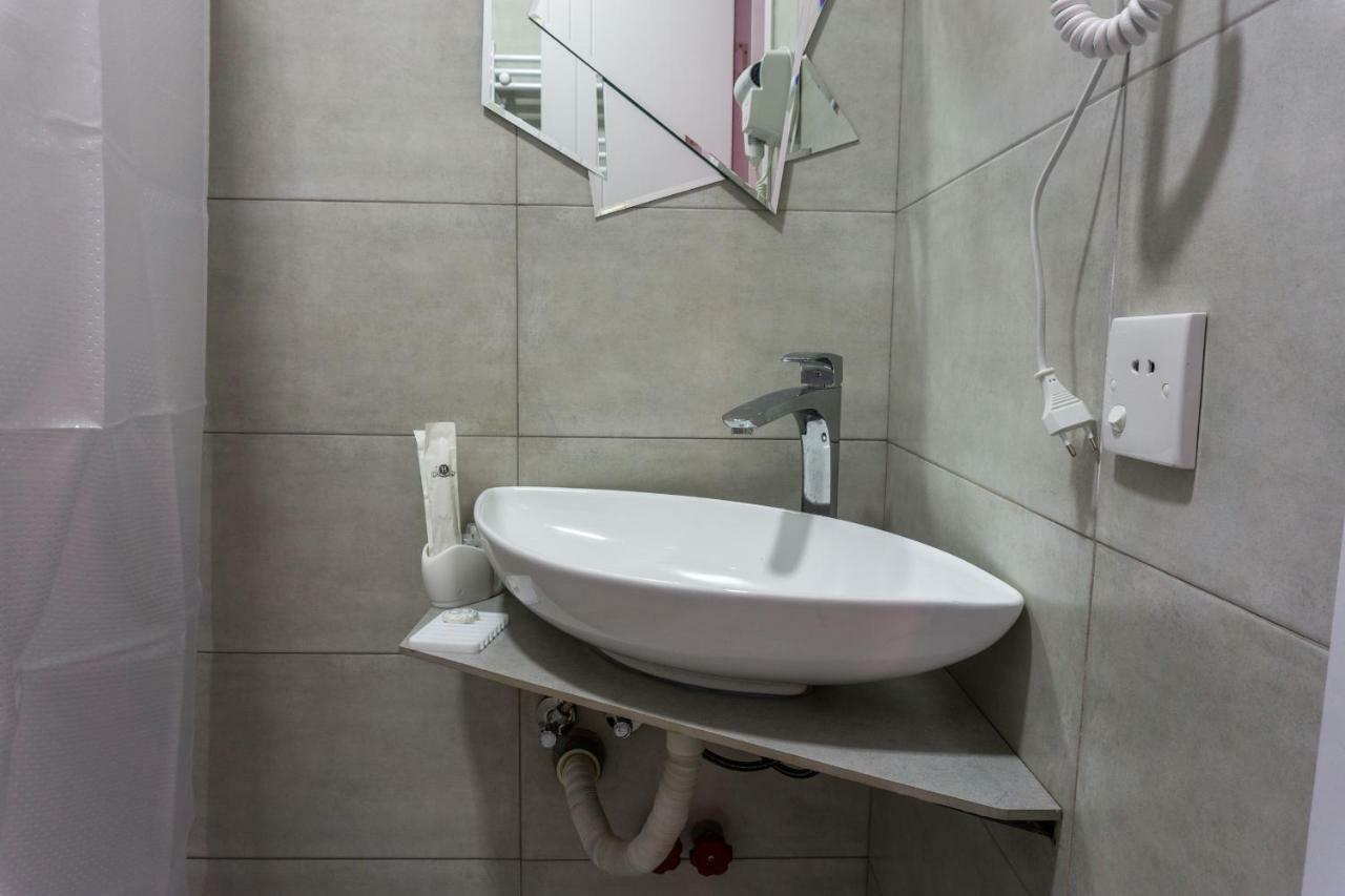 Guesthouse Kado Tbilisi Esterno foto