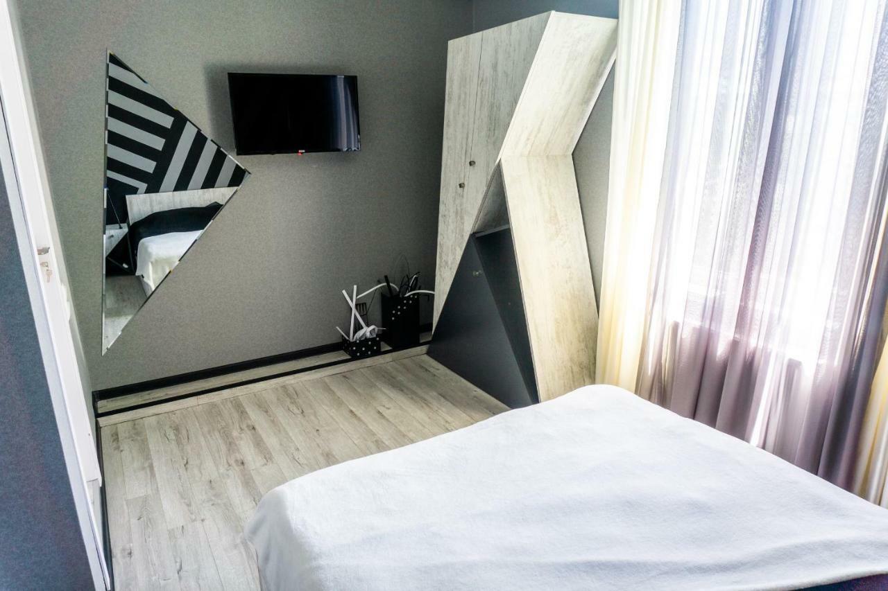 Guesthouse Kado Tbilisi Esterno foto